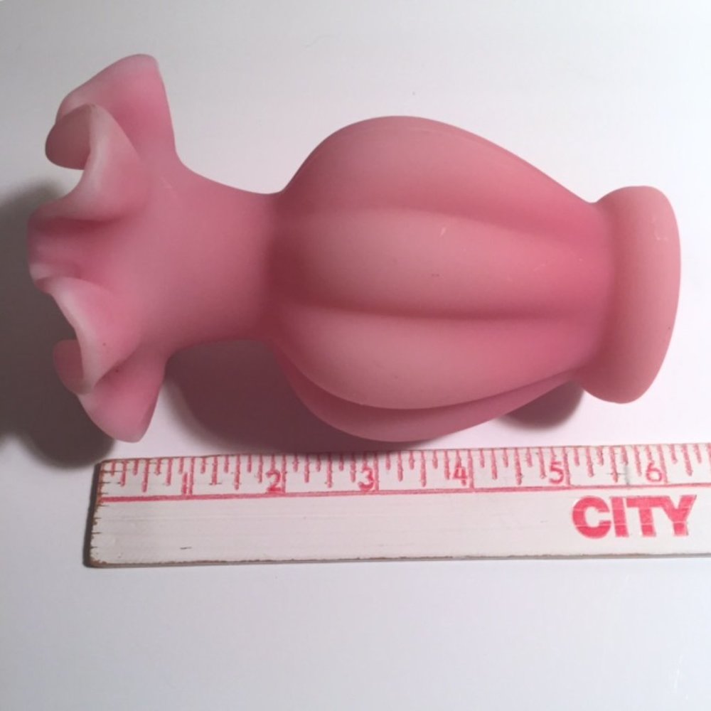 Vintage Fenton Art Glass Pink Satin 6" Vase - Picture 4 of 4